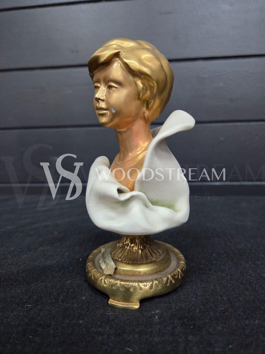 Скульптура/Бюст Девушка