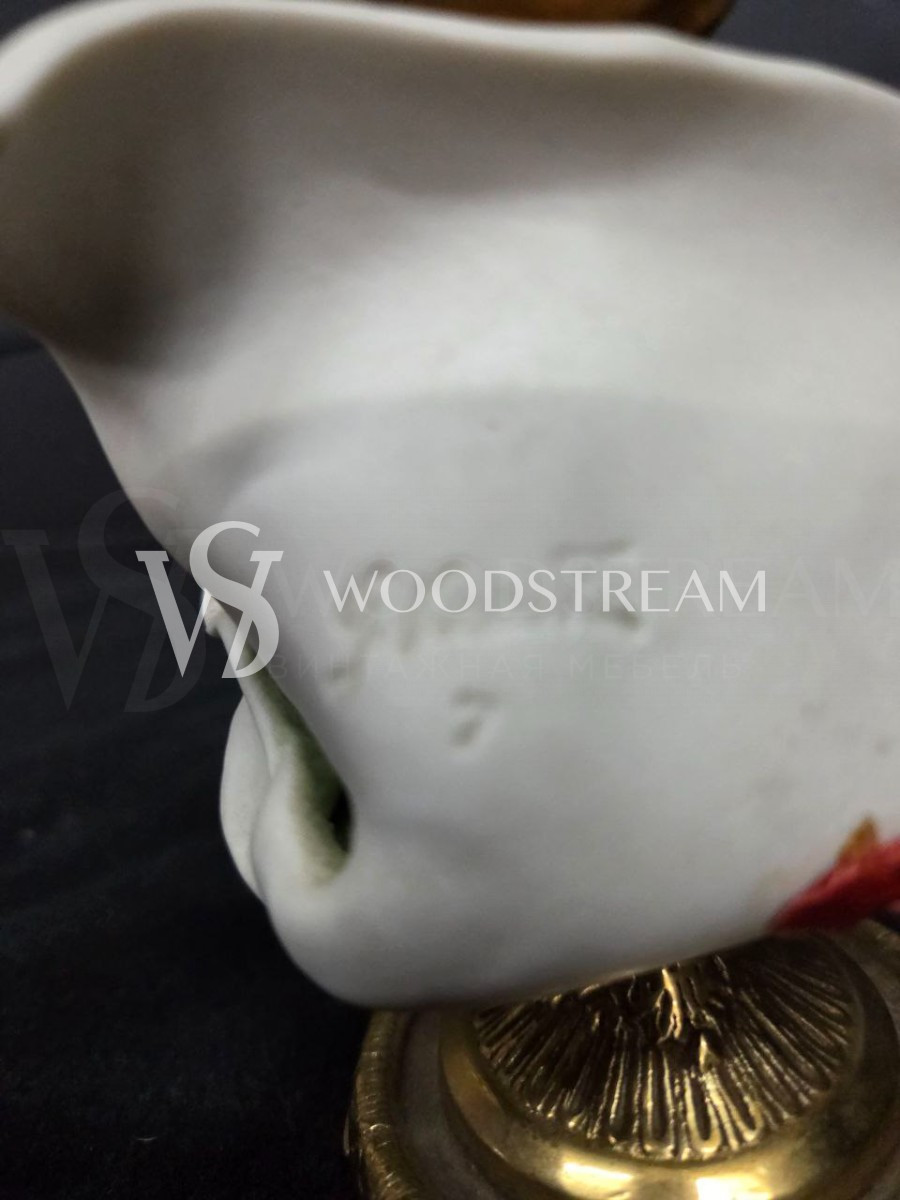 Скульптура/Бюст Девушка