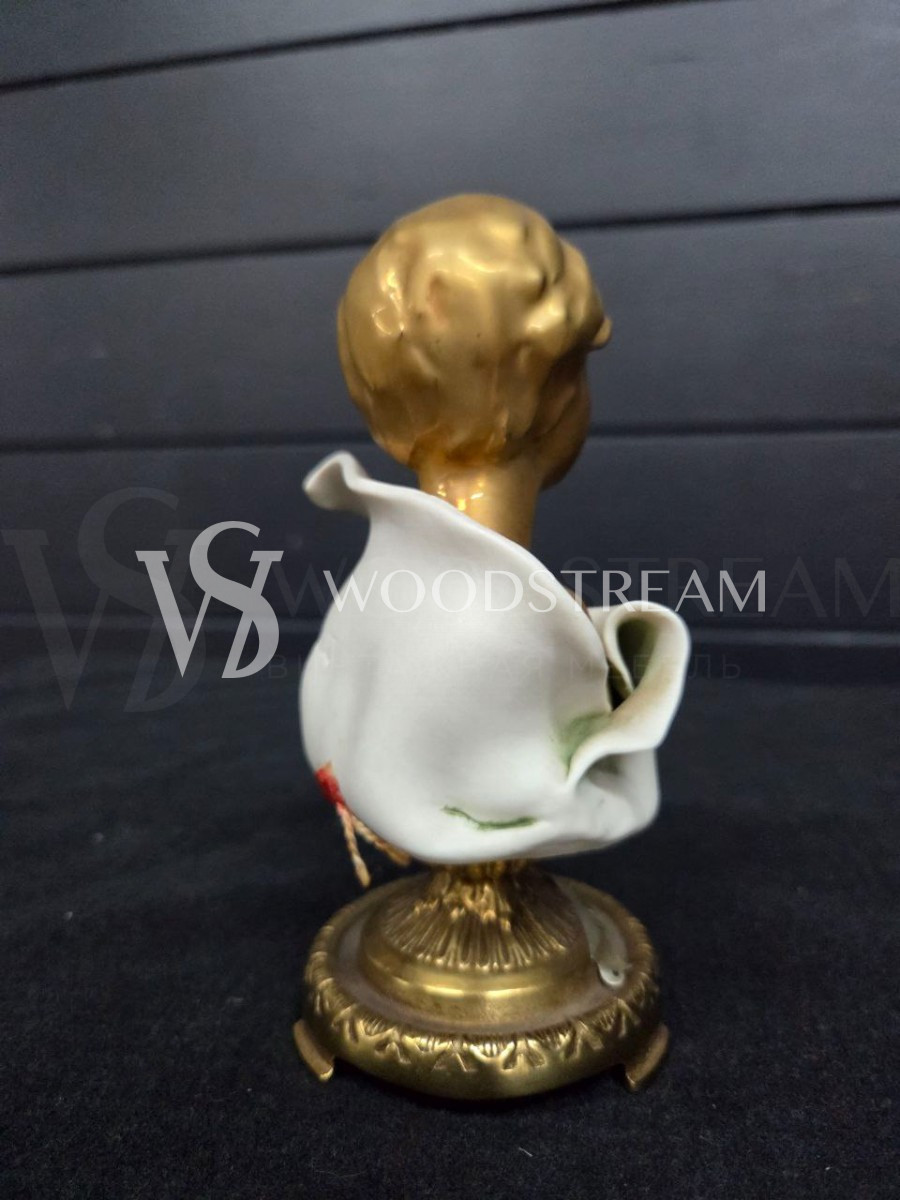 Скульптура/Бюст Девушка