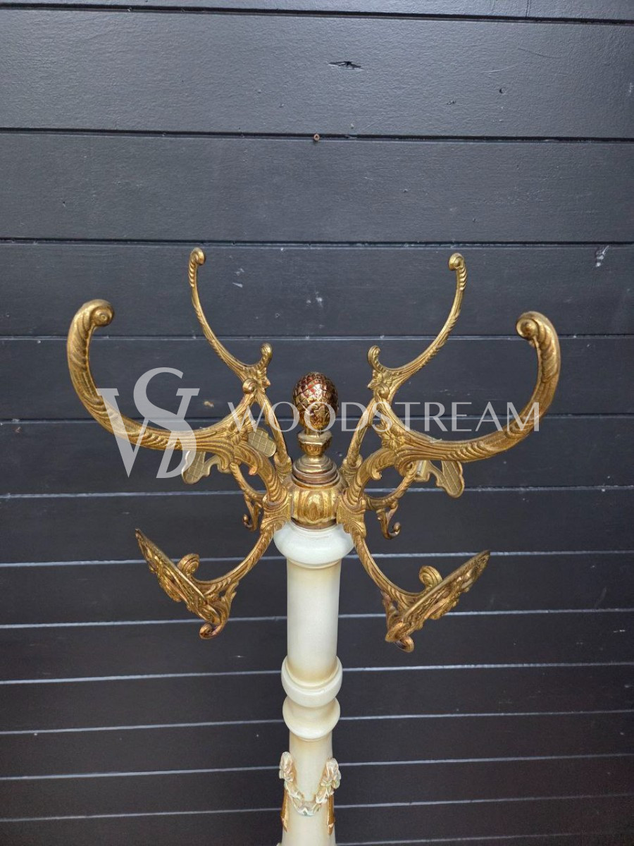 Вешалка напольная в стиле венецианского барокко