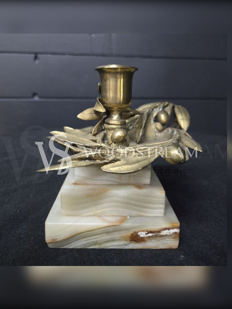 Подсвечник на подставке винтажный