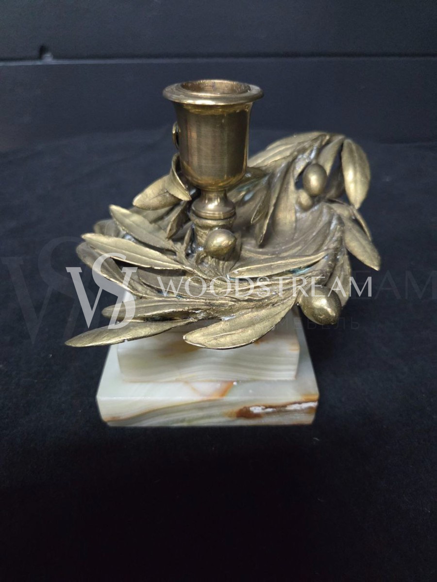 Подсвечник на подставке винтажный