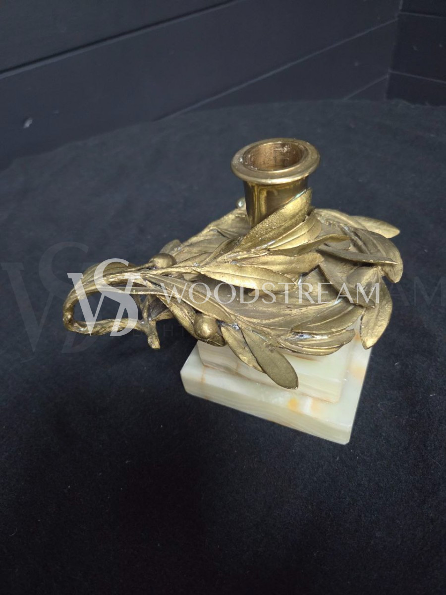 Подсвечник на подставке винтажный