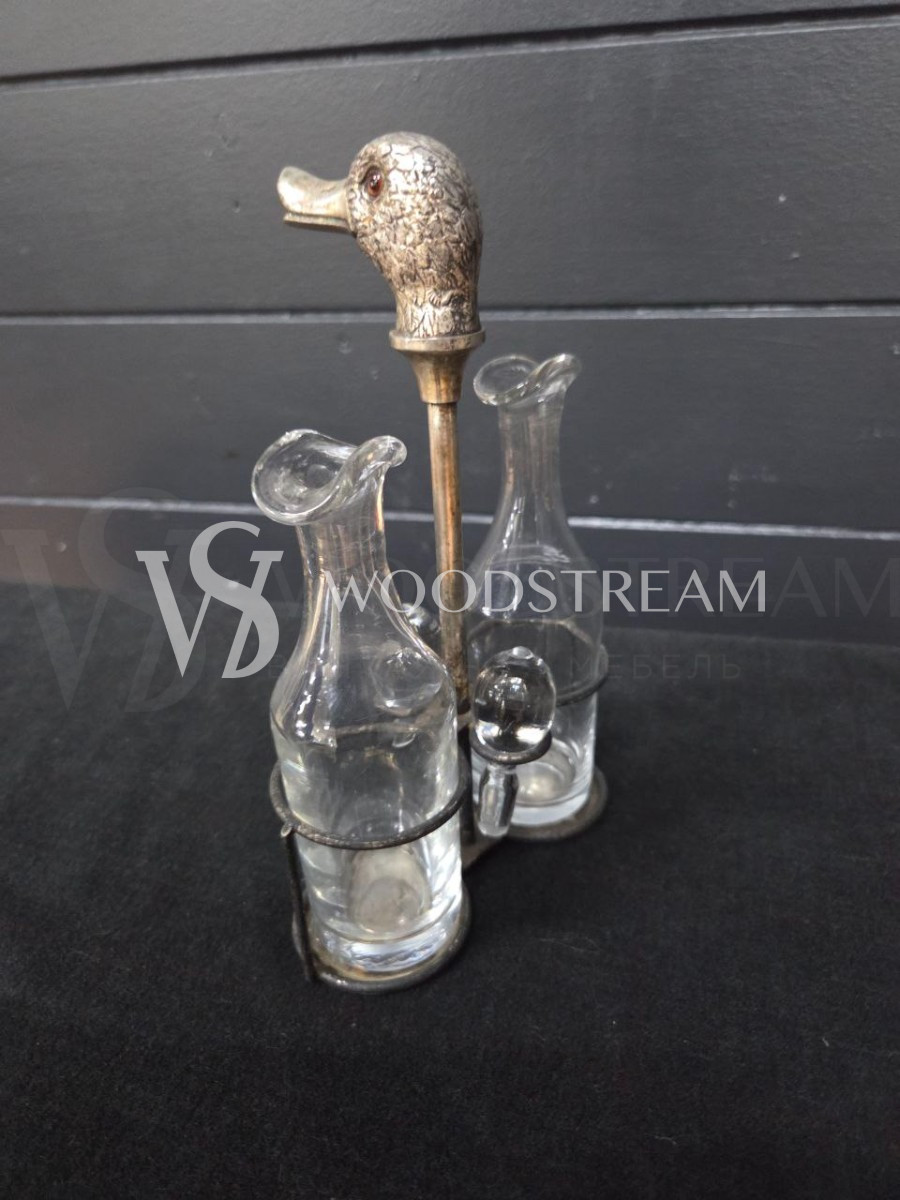 Набор: Бутылка/Соусник 2 штуки на подставке винтажный