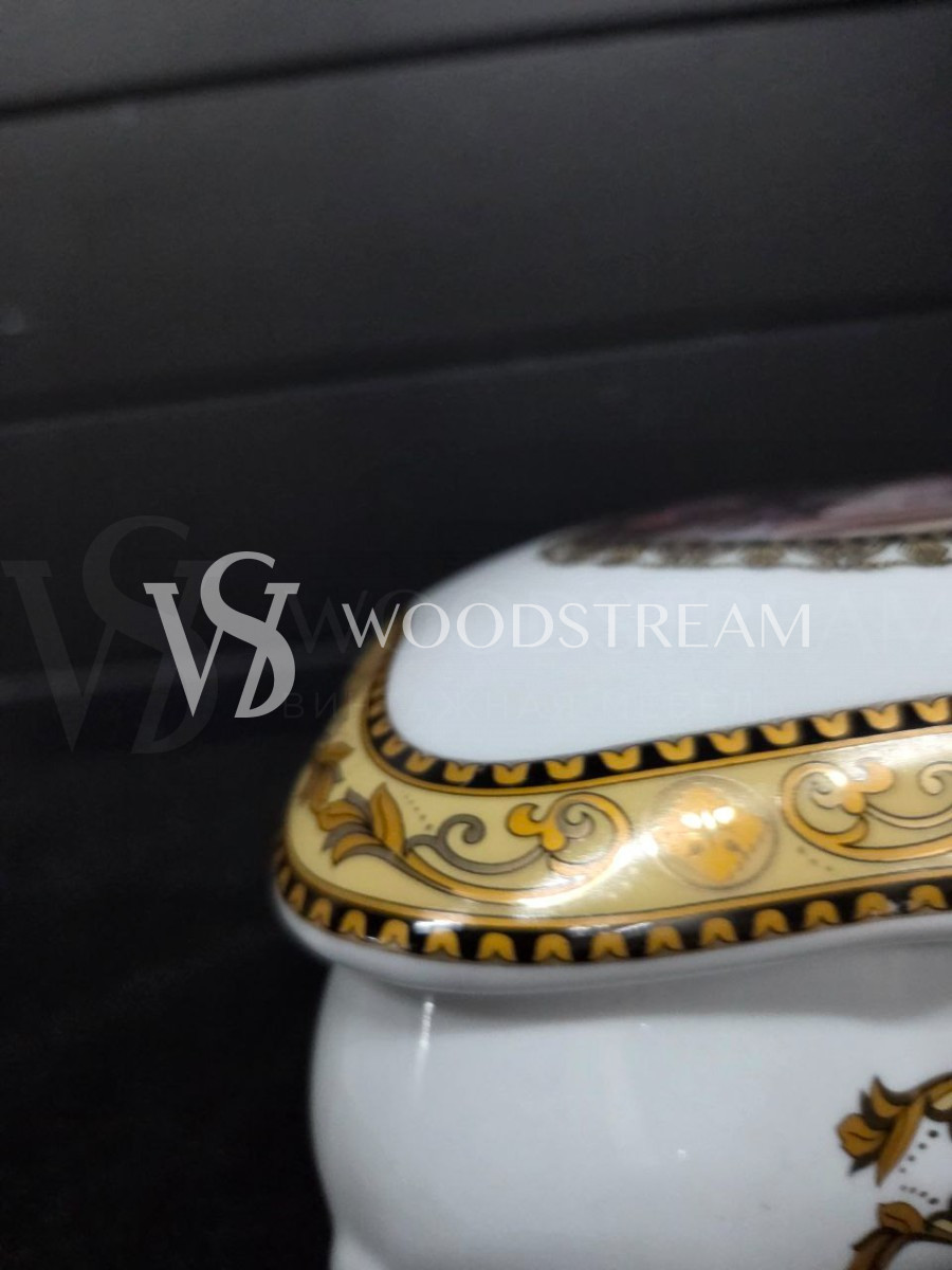 Шкатулка/Ваза с крышкой в стиле Людовика XV