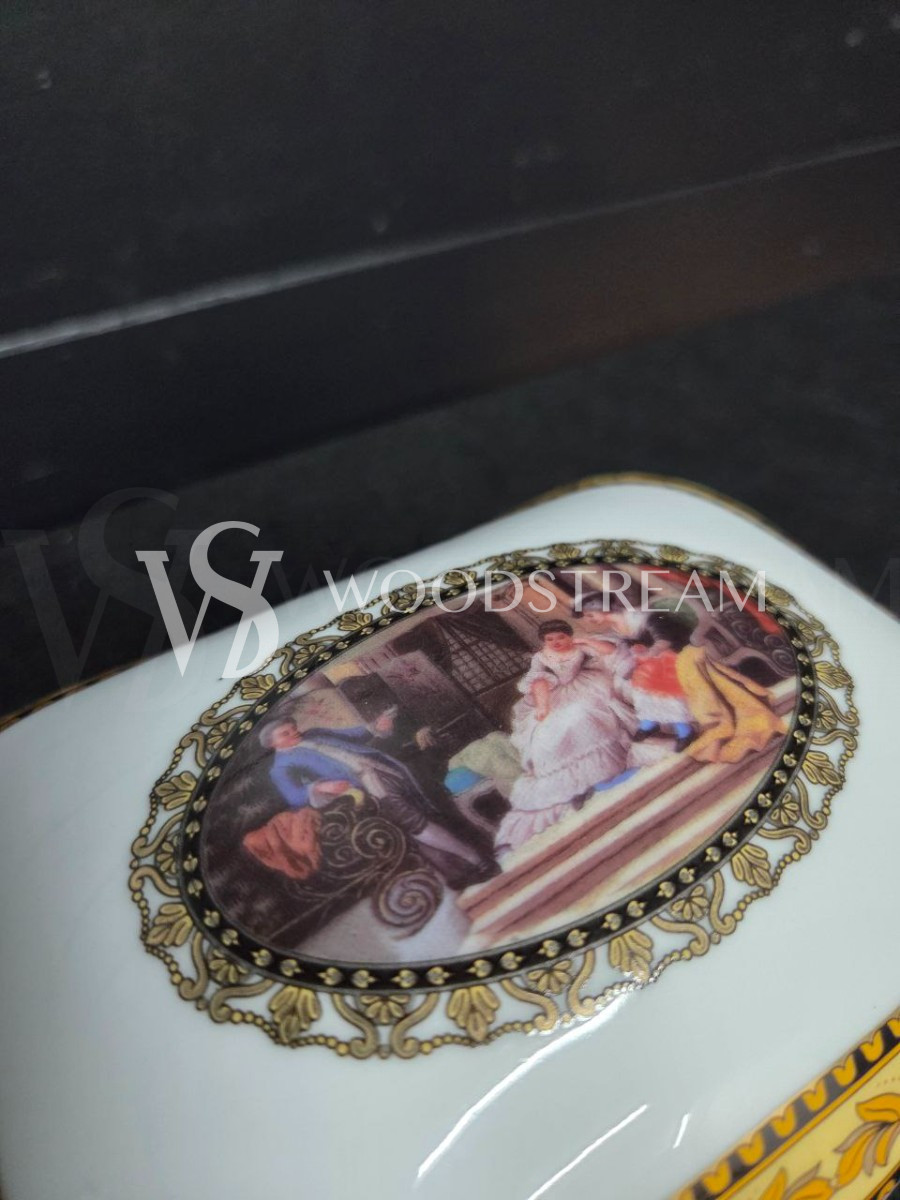 Шкатулка/Ваза с крышкой в стиле Людовика XV