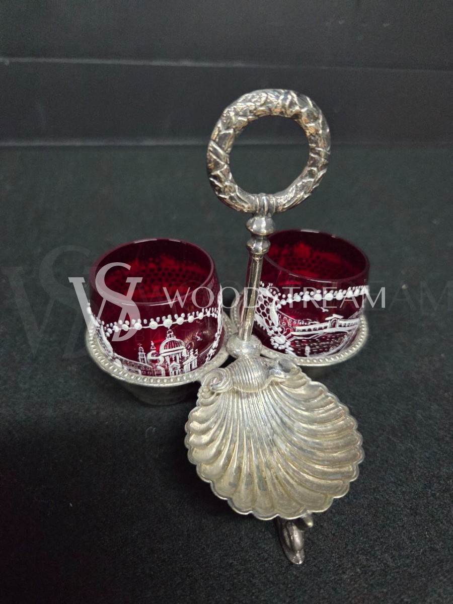 Набор для специй и соусов и икорница на подставке