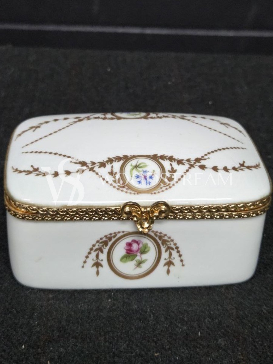 Шкатулка в стиле Людовика XVI Limoges