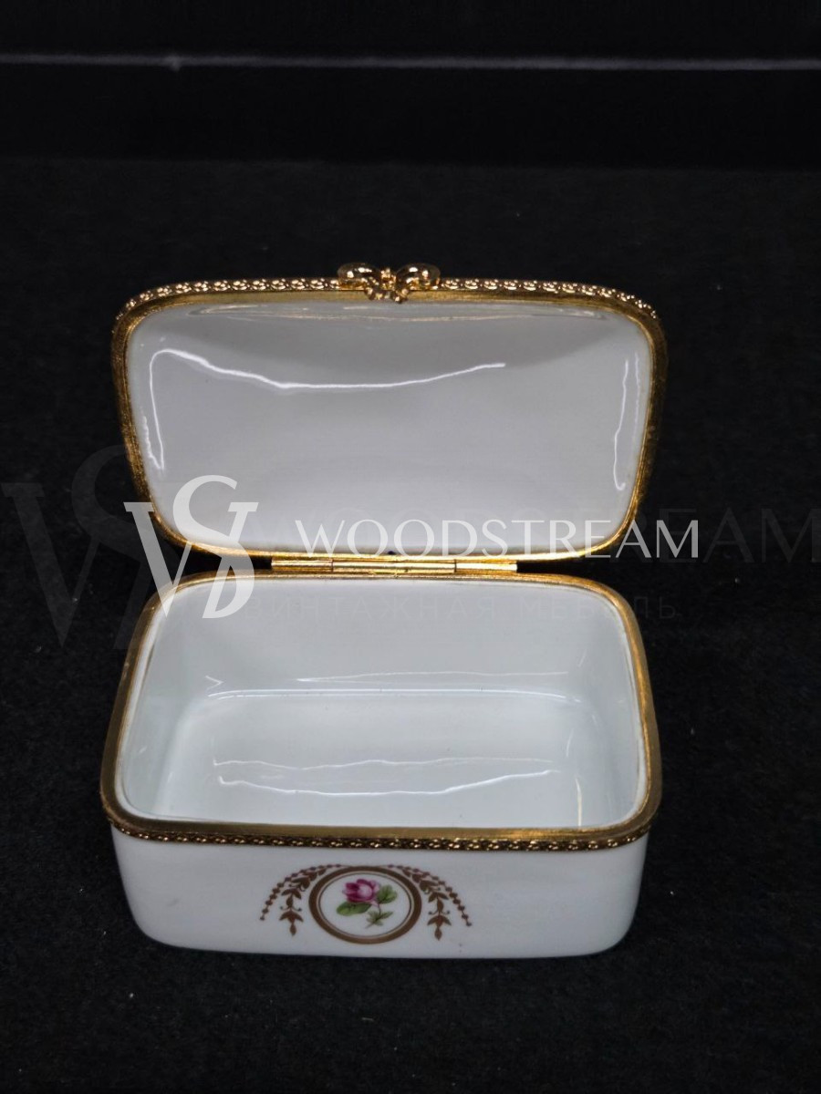 Шкатулка в стиле Людовика XVI Limoges