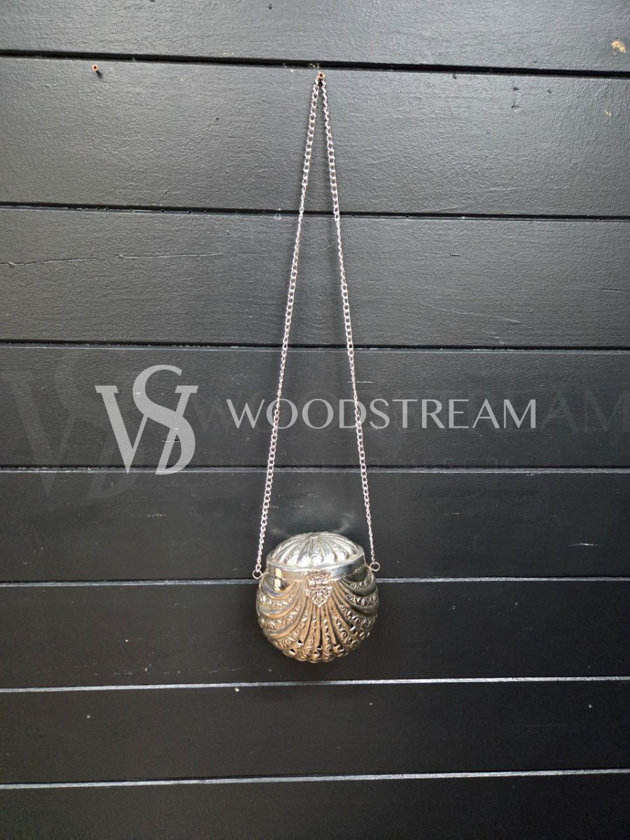 Сумка миниатюрная дамская металлическая винтажная