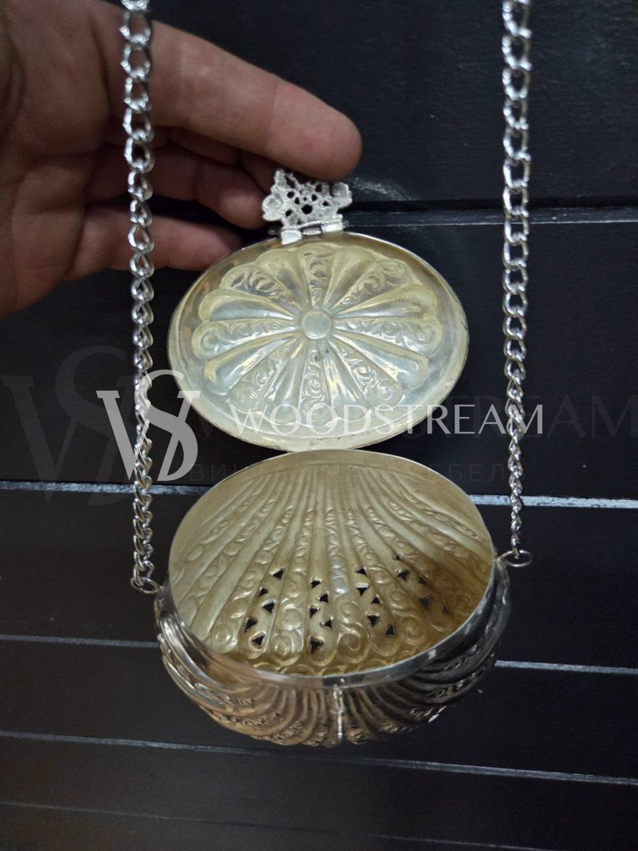 Сумка миниатюрная дамская металлическая винтажная