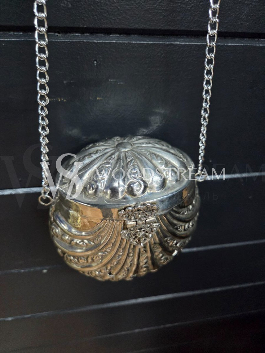 Сумка миниатюрная дамская металлическая винтажная