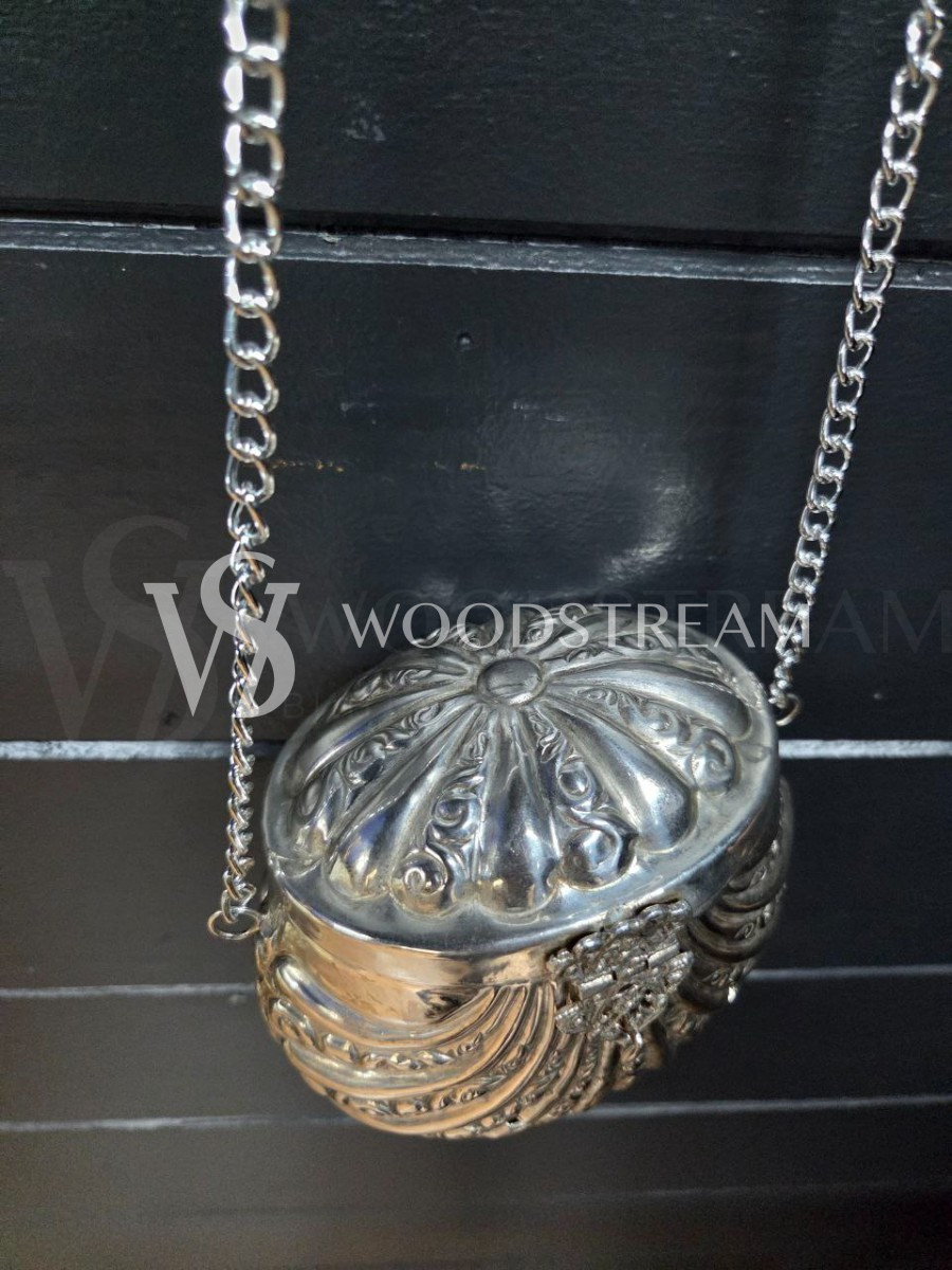 Сумка миниатюрная дамская металлическая винтажная