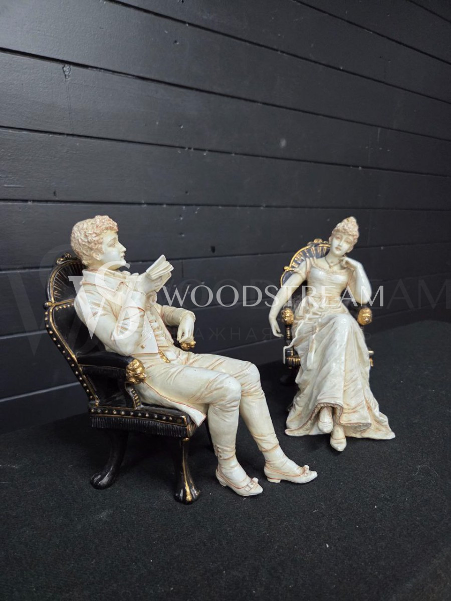 Статуэтка/Скульптурная композиция Мужчина и Женщина в кресле 2 штуки