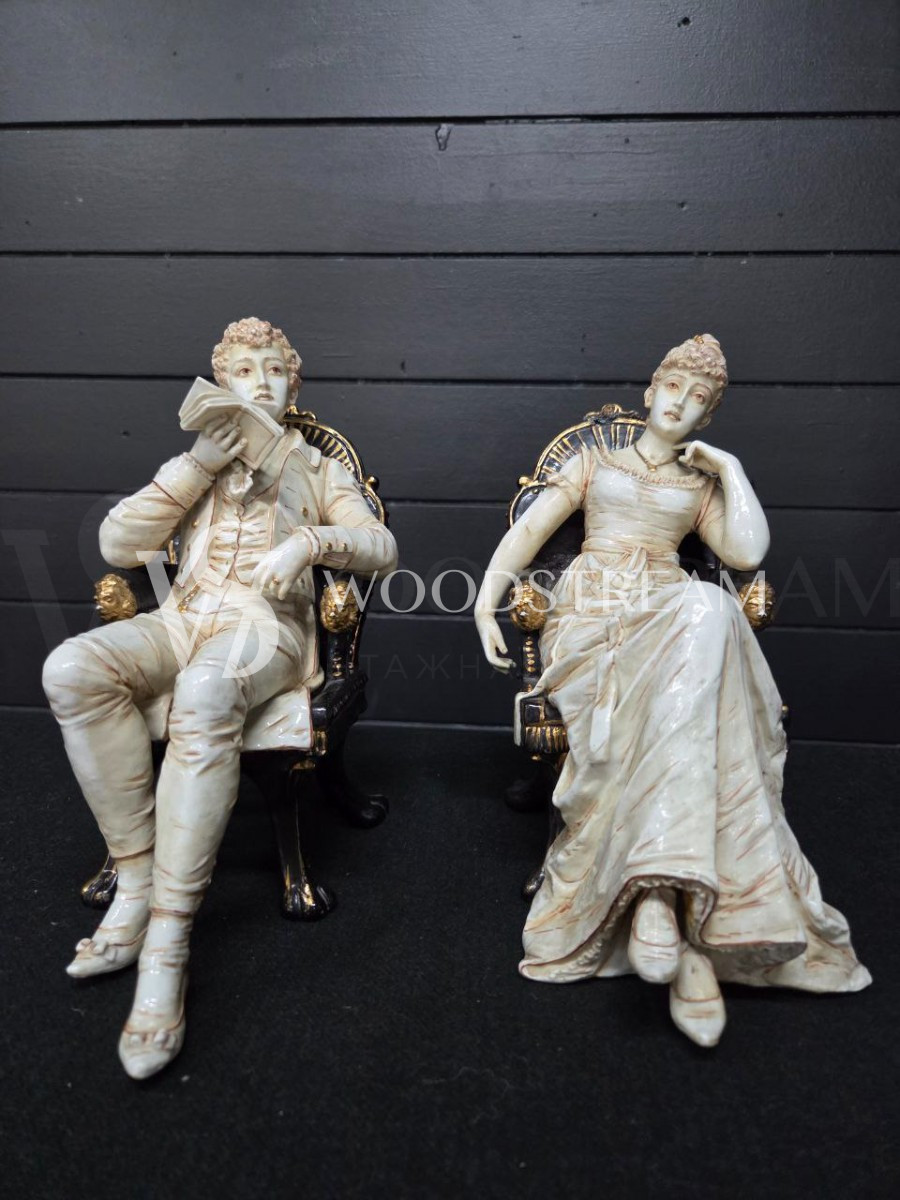 Статуэтка/Скульптурная композиция Мужчина и Женщина в кресле 2 штуки