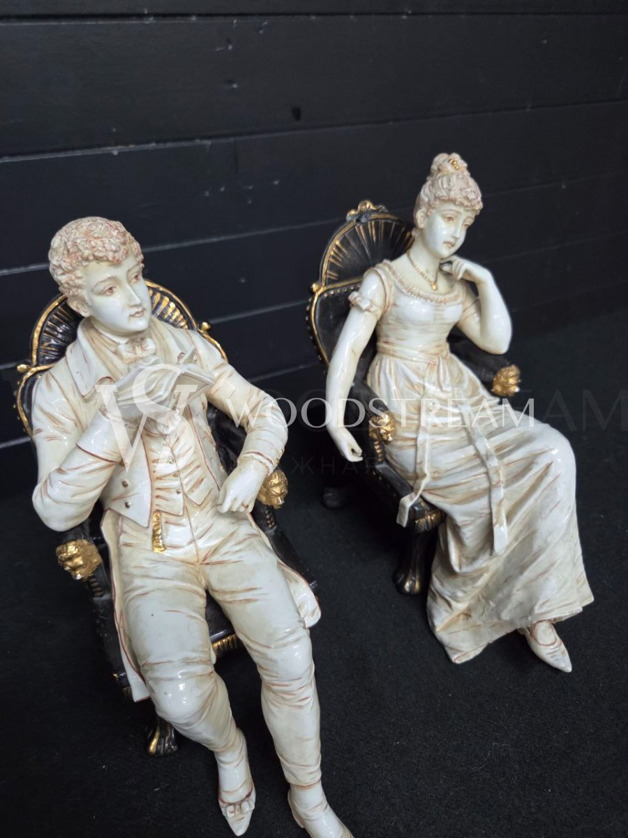 Статуэтка/Скульптурная композиция Мужчина и Женщина в кресле 2 штуки