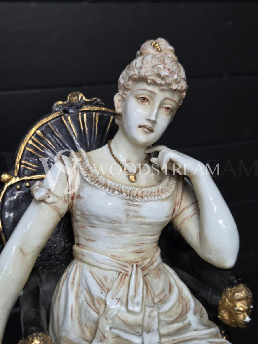 Статуэтка/Скульптурная композиция Мужчина и Женщина в кресле 2 штуки