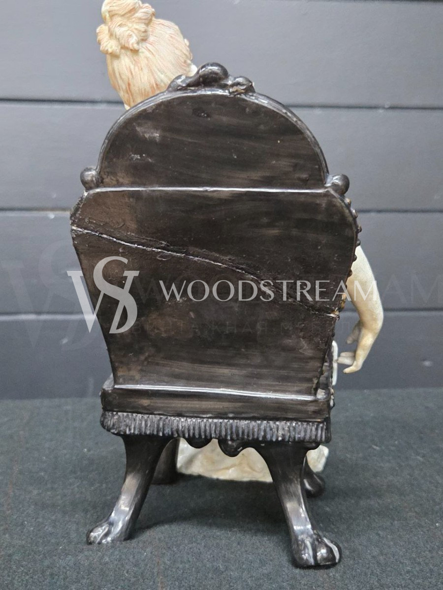 Статуэтка/Скульптурная композиция Мужчина и Женщина в кресле 2 штуки