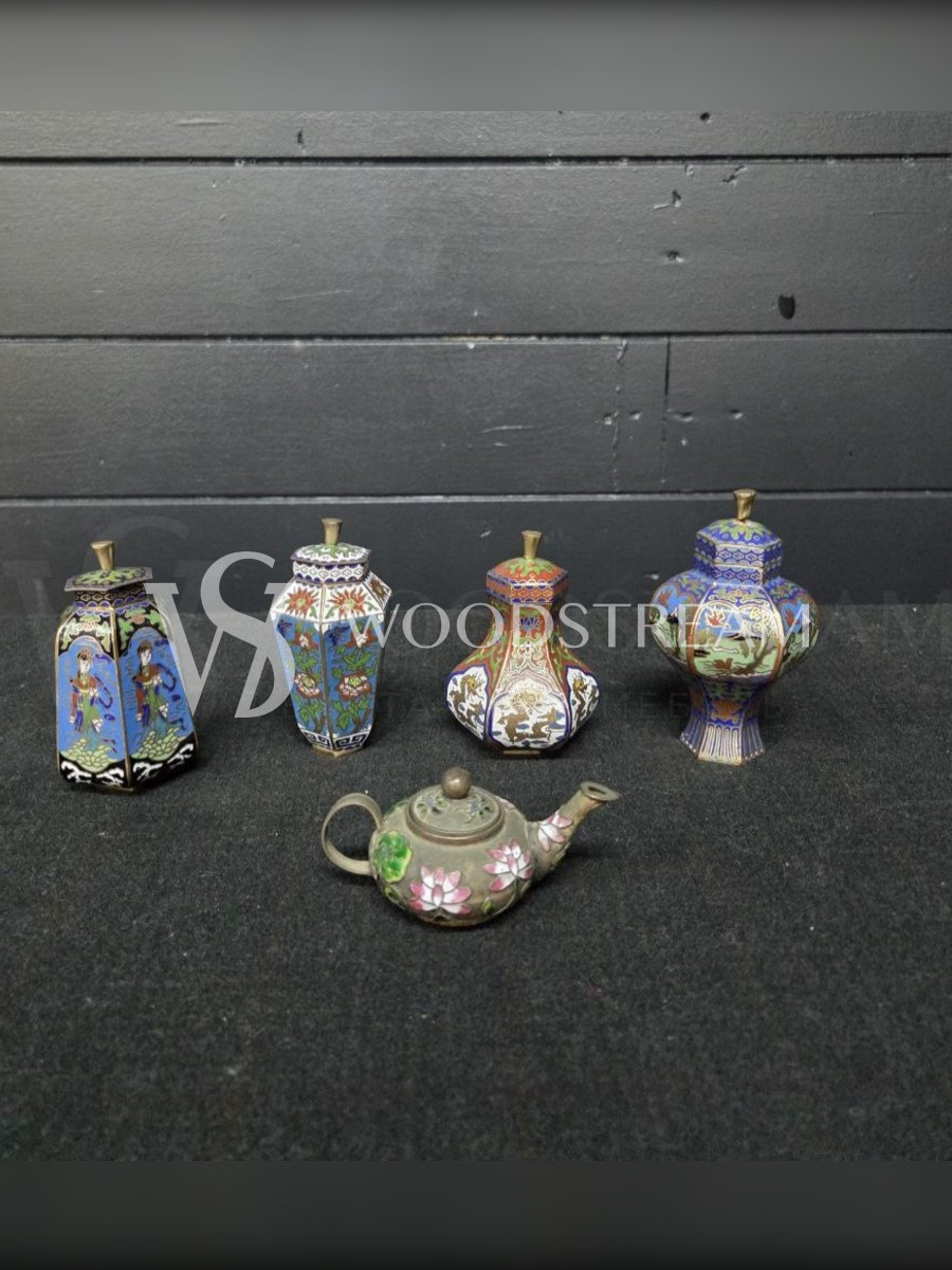 Набор декоративный: Ваза с крышкой 4 штуки и чайник Клуазоне