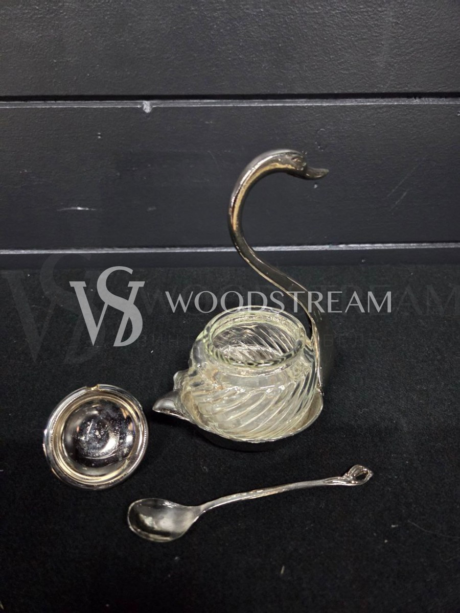 Сахарница с ложкой в форме Лебедя