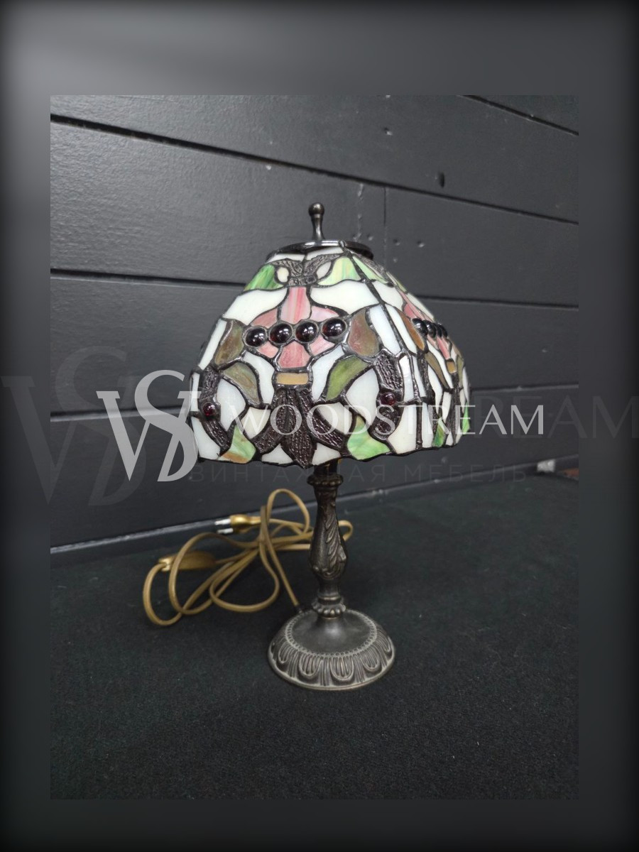 Лампа настольная в стиле Тиффани