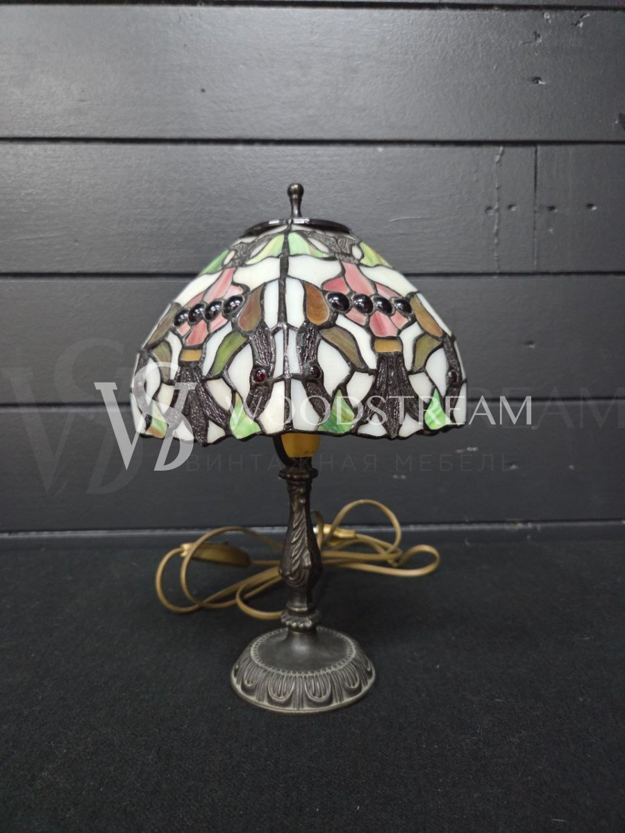 Лампа настольная в стиле Тиффани