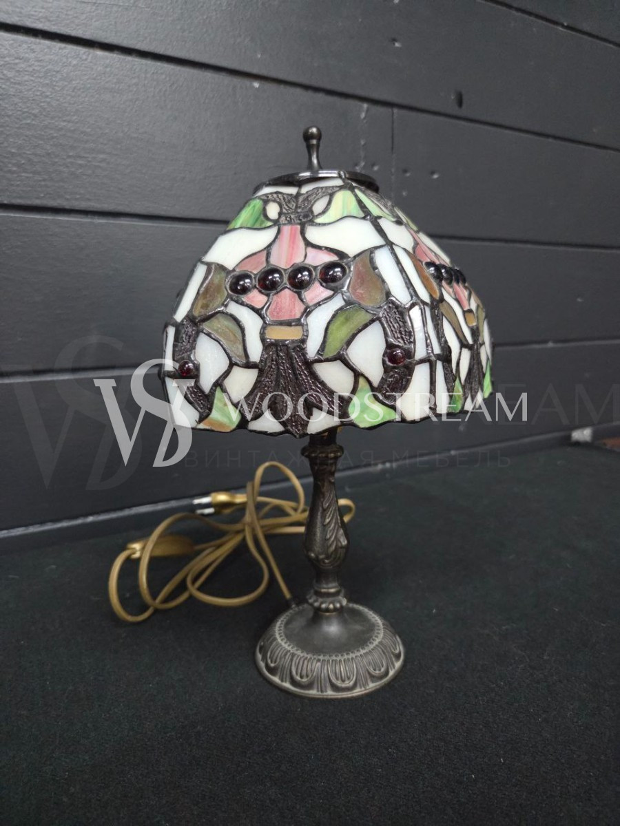Лампа настольная в стиле Тиффани