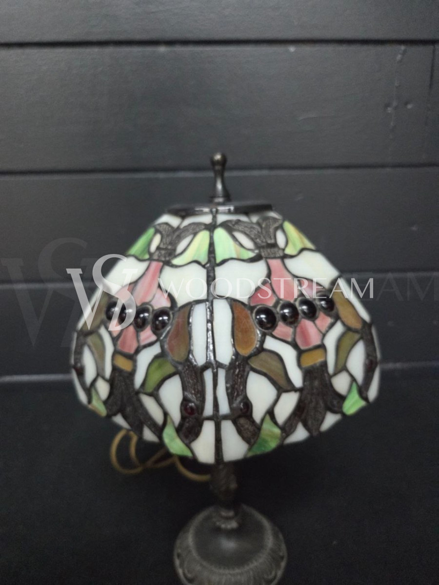 Лампа настольная в стиле Тиффани