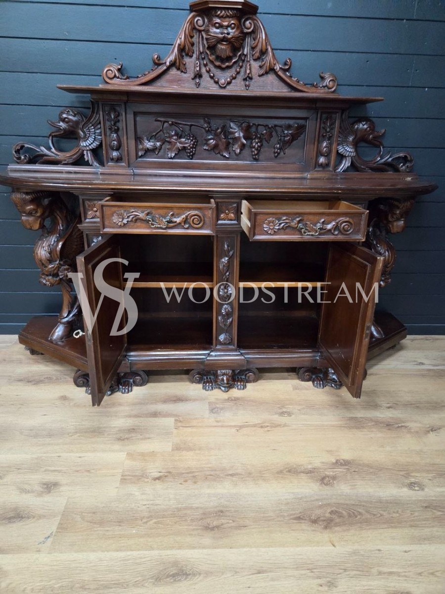 Комод/Тумба/Поставец в охотничьем стиле