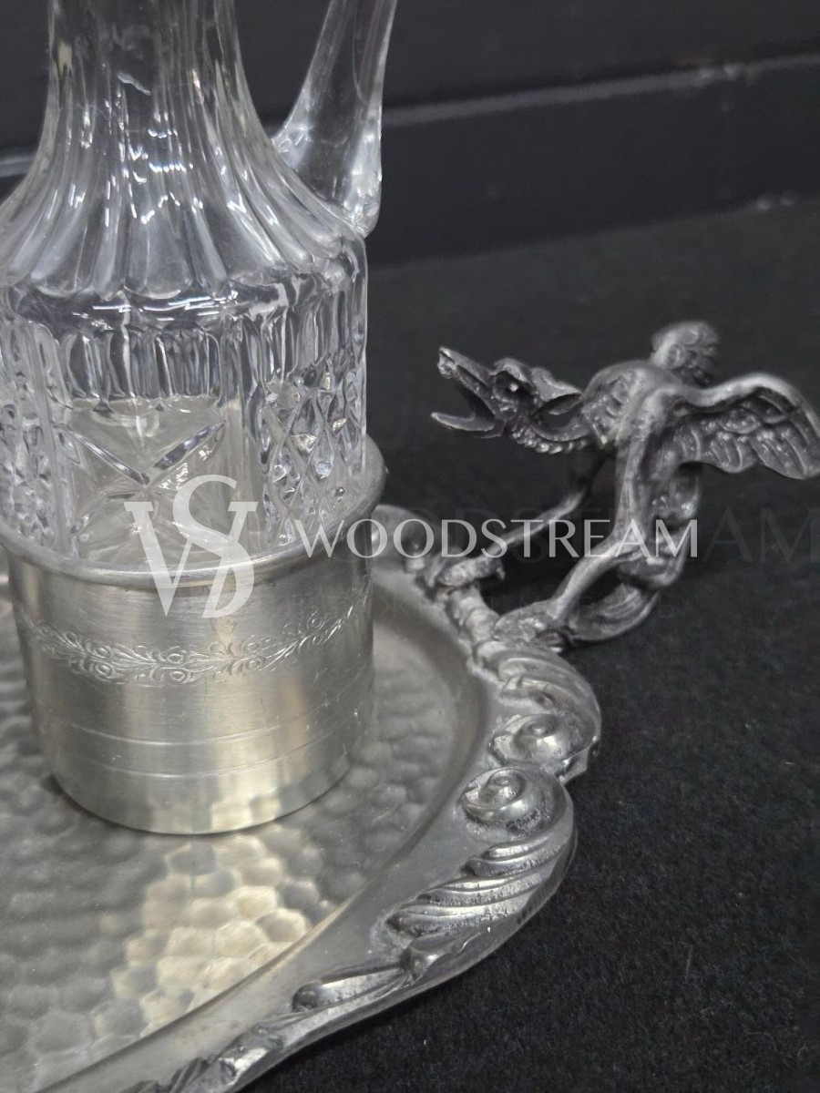 Набор для специй и соусов на подносе