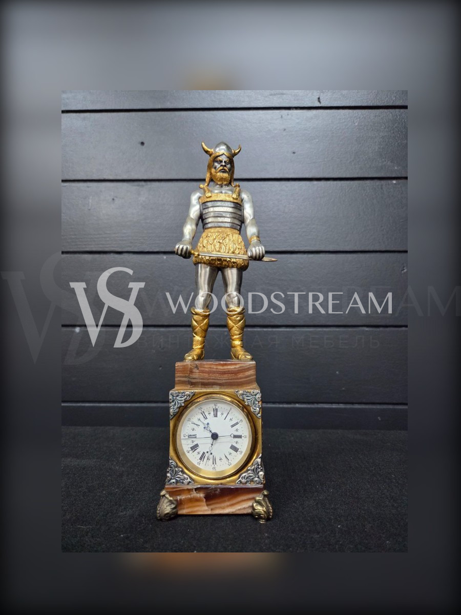 Часы настольные/каминные со статуэткой Викинга
