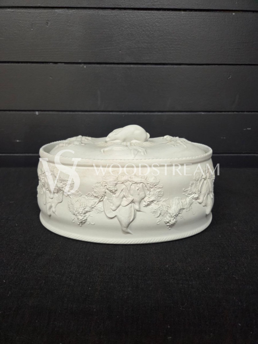 Шкатулка в охотничьем стиле