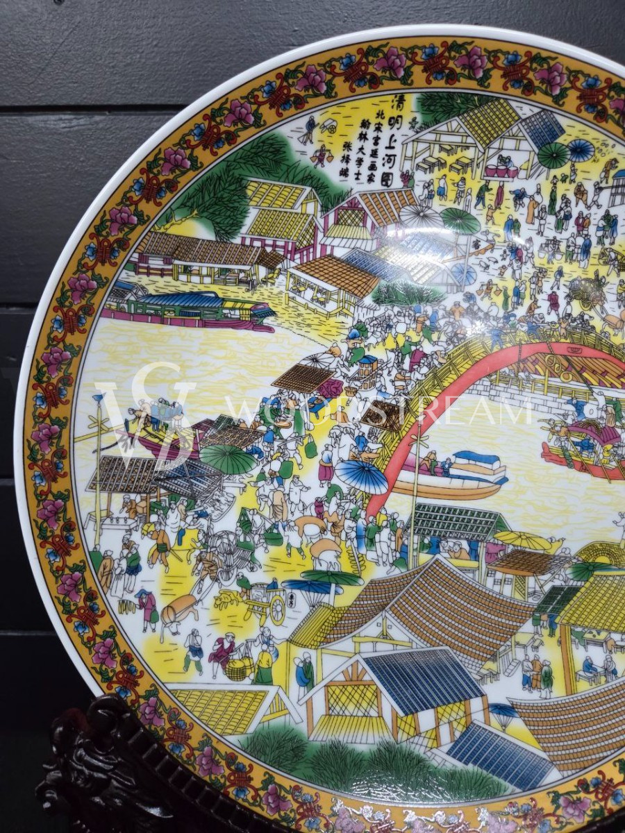 Тарелка декоративная на подставке в стиле шинуазри