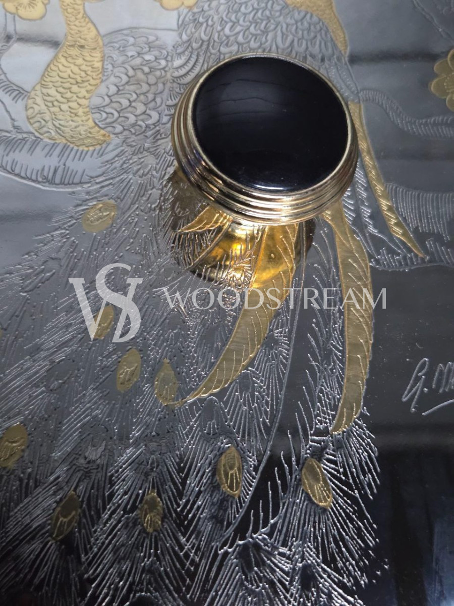 Блюдо с крышкой для подачи горячего