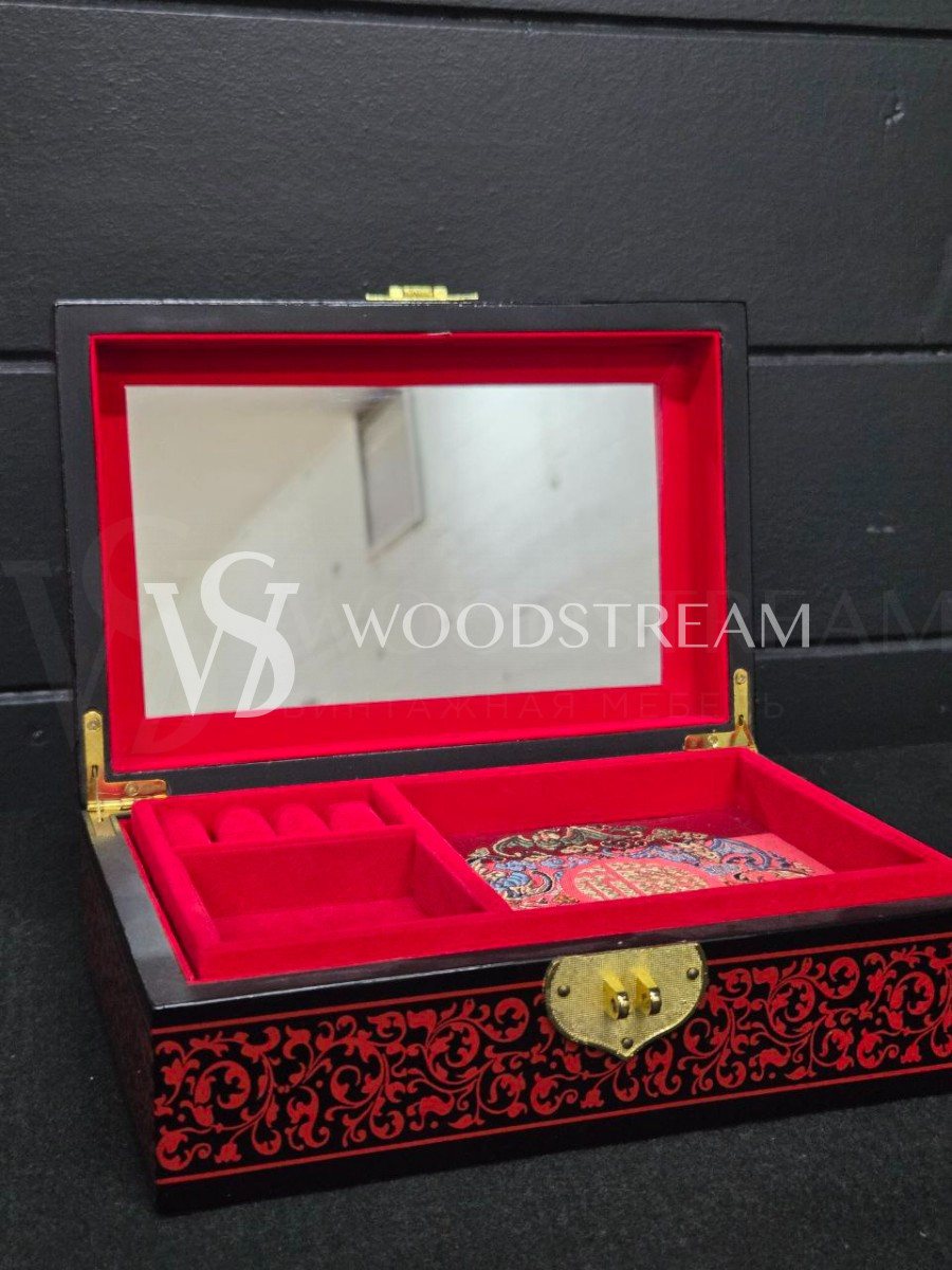 Шкатулка в стиле шинуазри