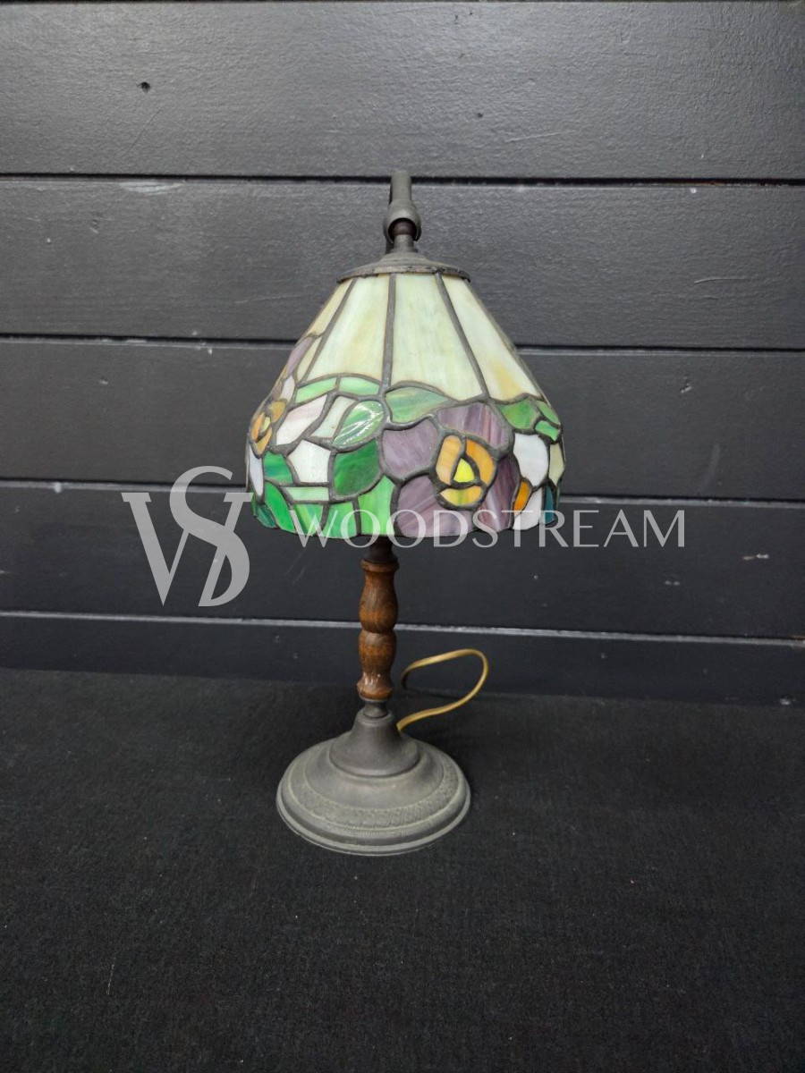 Лампа настольная в стиле Тиффани