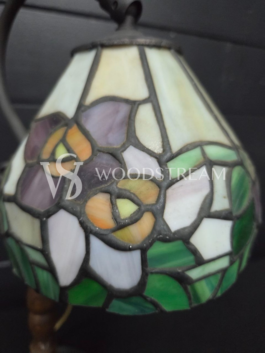 Лампа настольная в стиле Тиффани