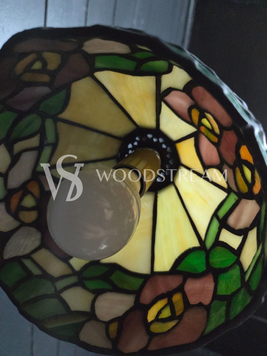 Лампа настольная в стиле Тиффани