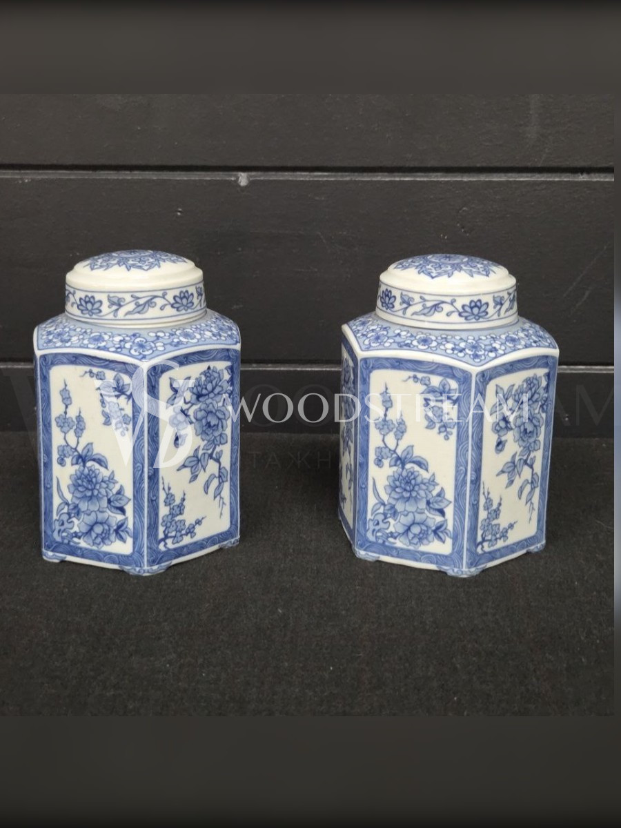 Банка с крышкой для специй 2 штуки