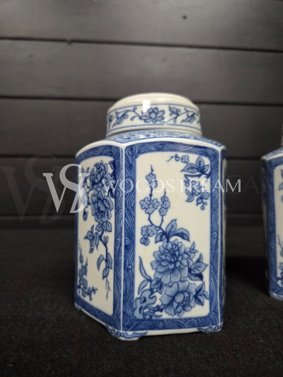 Банка с крышкой для специй 2 штуки