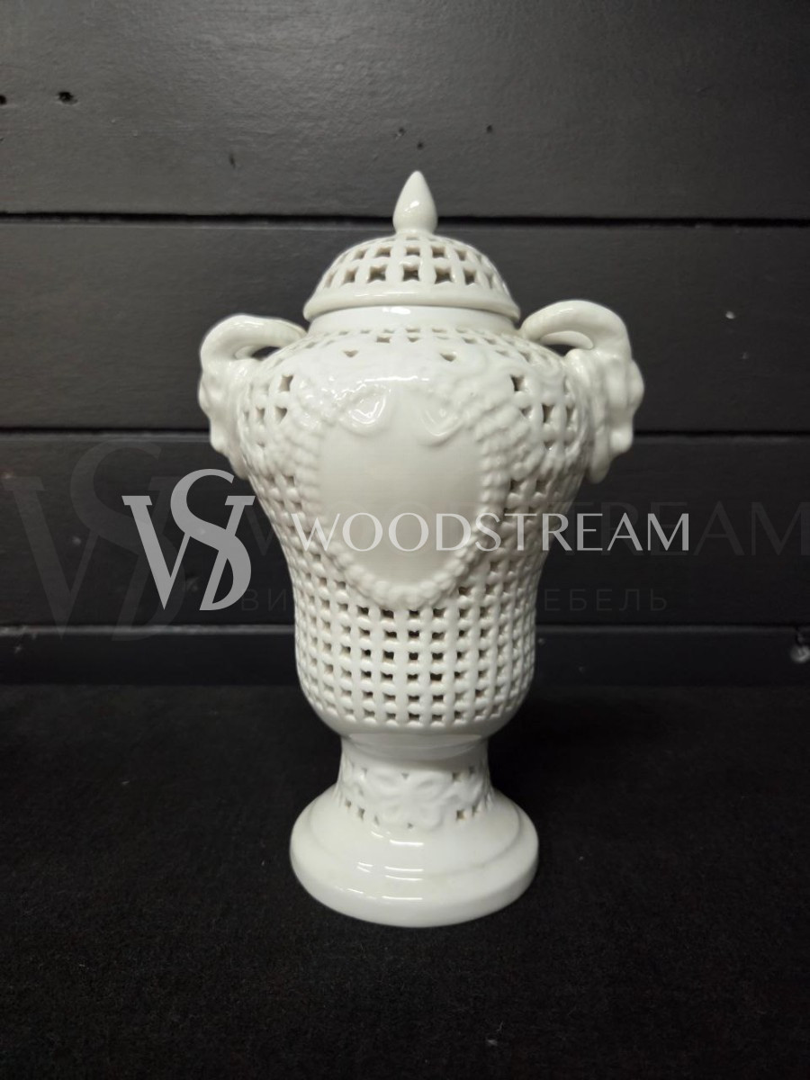 Ваза с крышкой декоративная винтажная