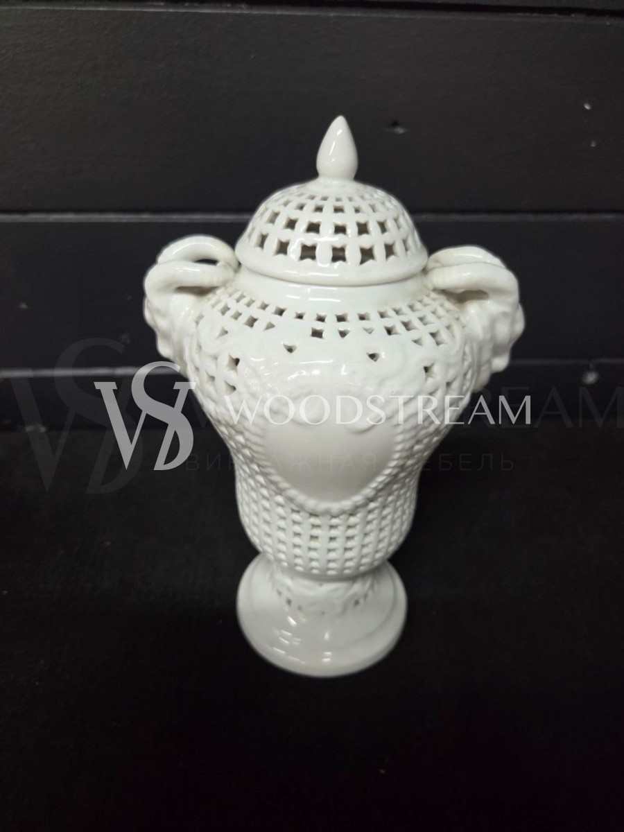 Ваза с крышкой декоративная винтажная