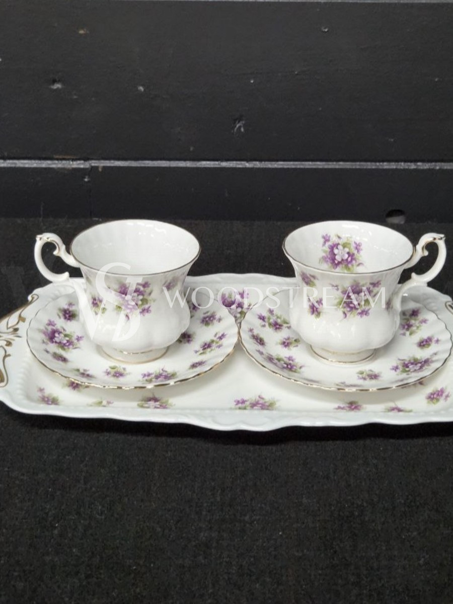 Набор: Чайная пара 2 штуки на подносе Royal Albert