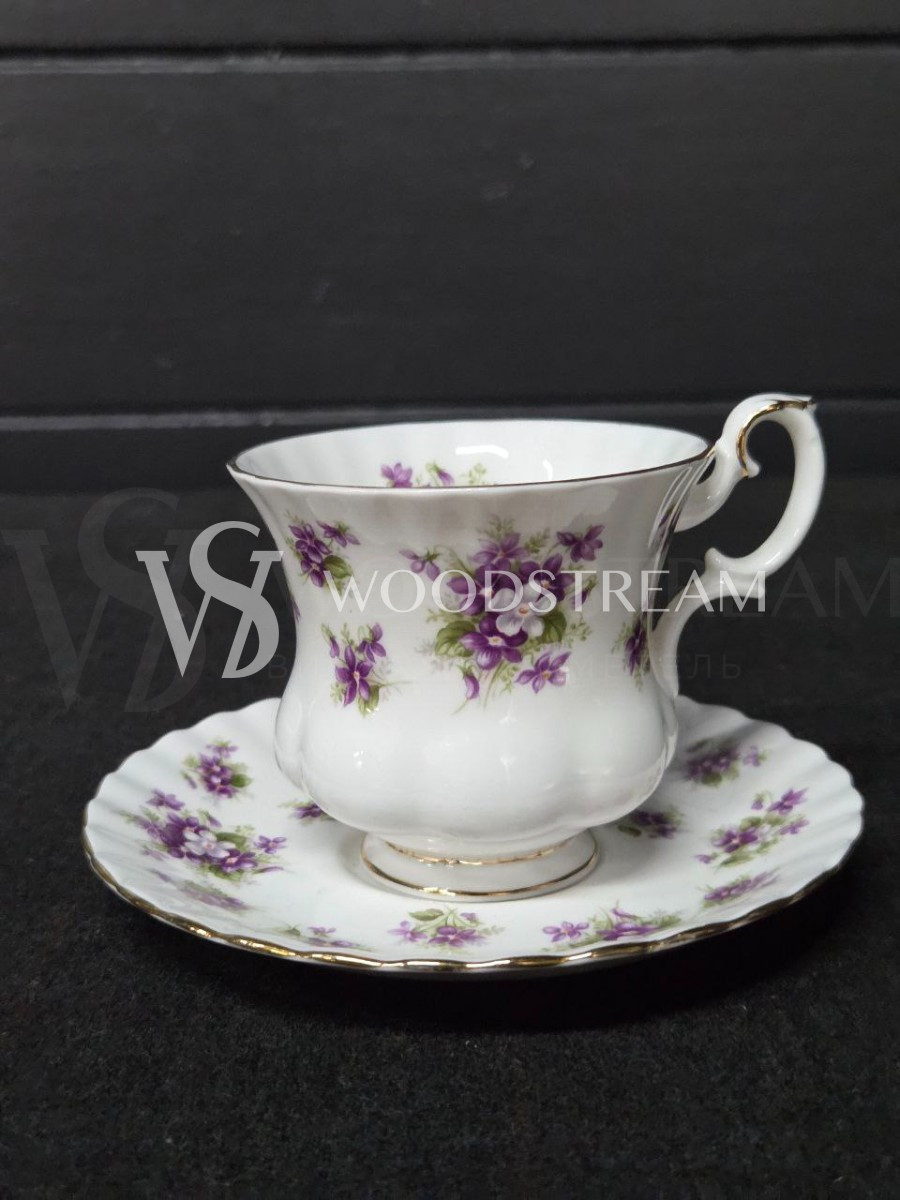 Набор: Чайная пара 2 штуки на подносе Royal Albert