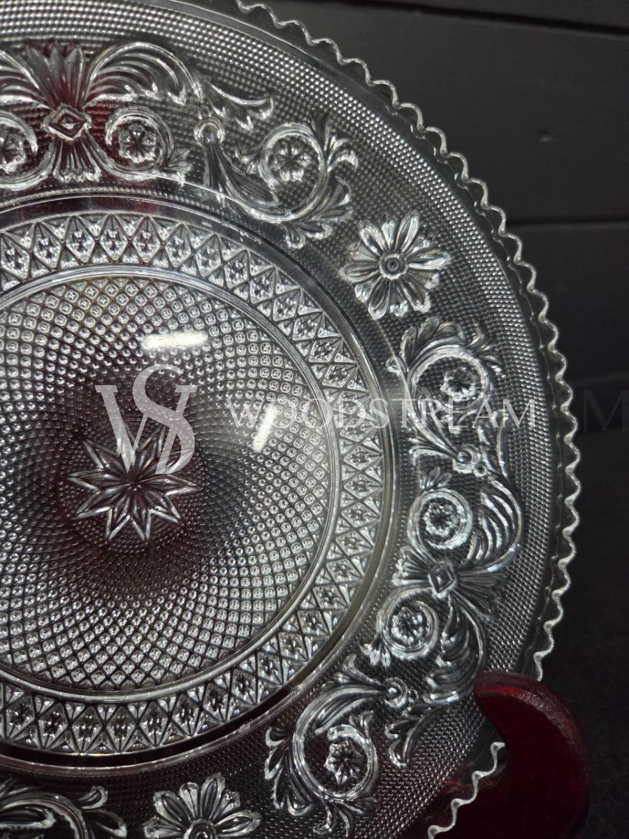 Тарелка декоративная на подставке винтажная