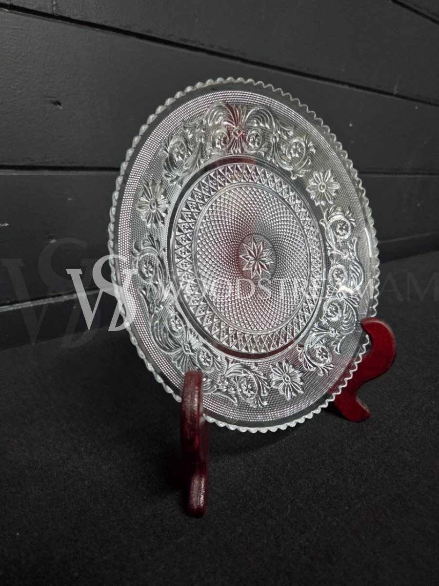 Тарелка декоративная на подставке винтажная