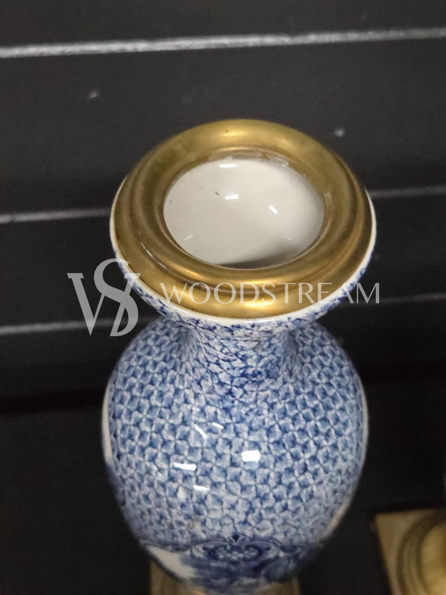 Ваза в стиле Людовика XVI 2 штуки