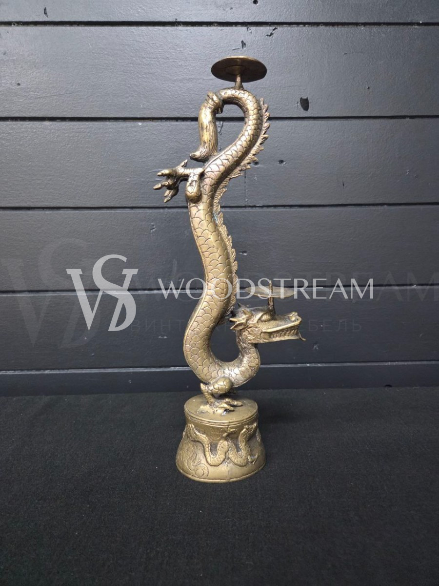 Подсвечник с драконом в восточном стиле