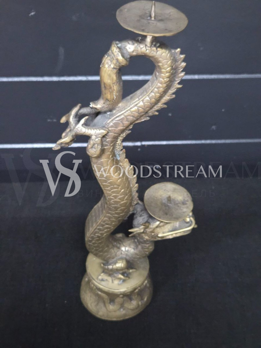 Подсвечник с драконом в восточном стиле