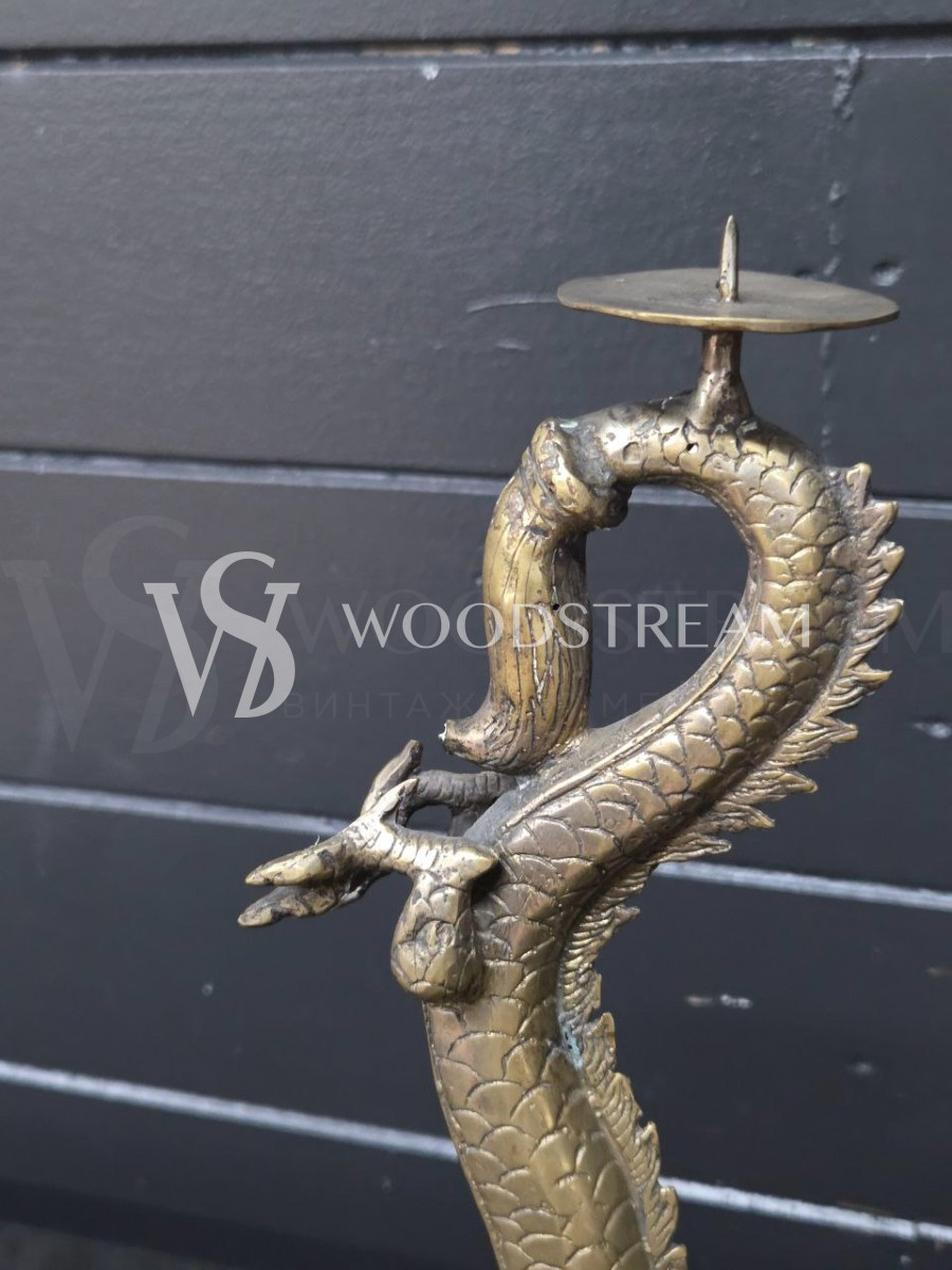 Подсвечник с драконом в восточном стиле